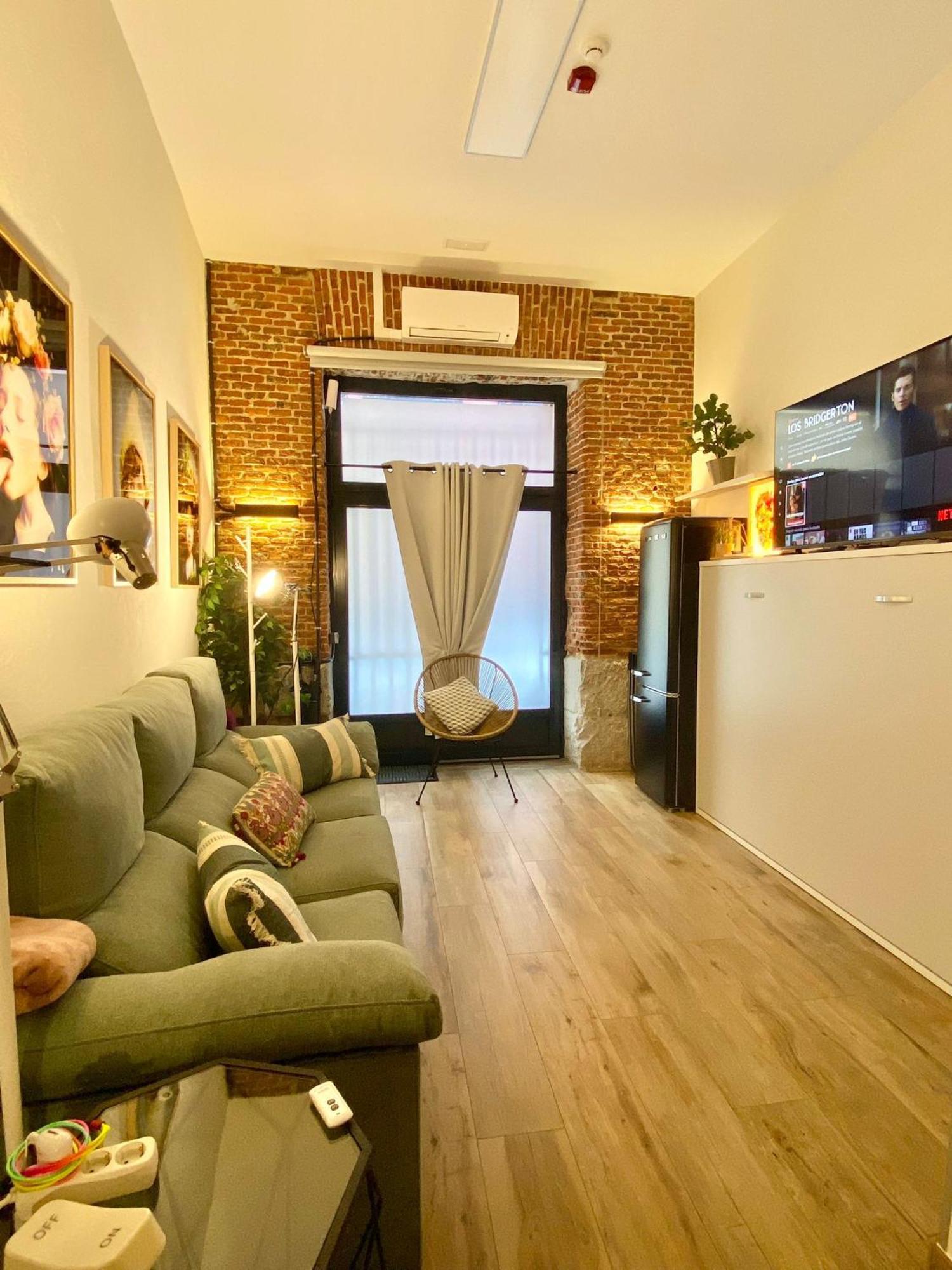 Centrico. Atocha-lavapies. Nuevo. 100% Equipado. Apartament