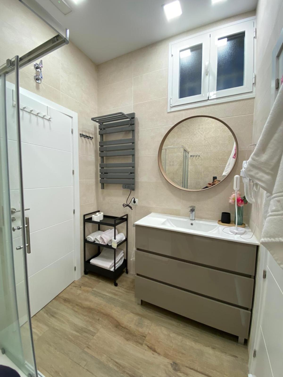 Centrico. Atocha-lavapies. Nuevo. 100% Equipado. Appartement Madrid